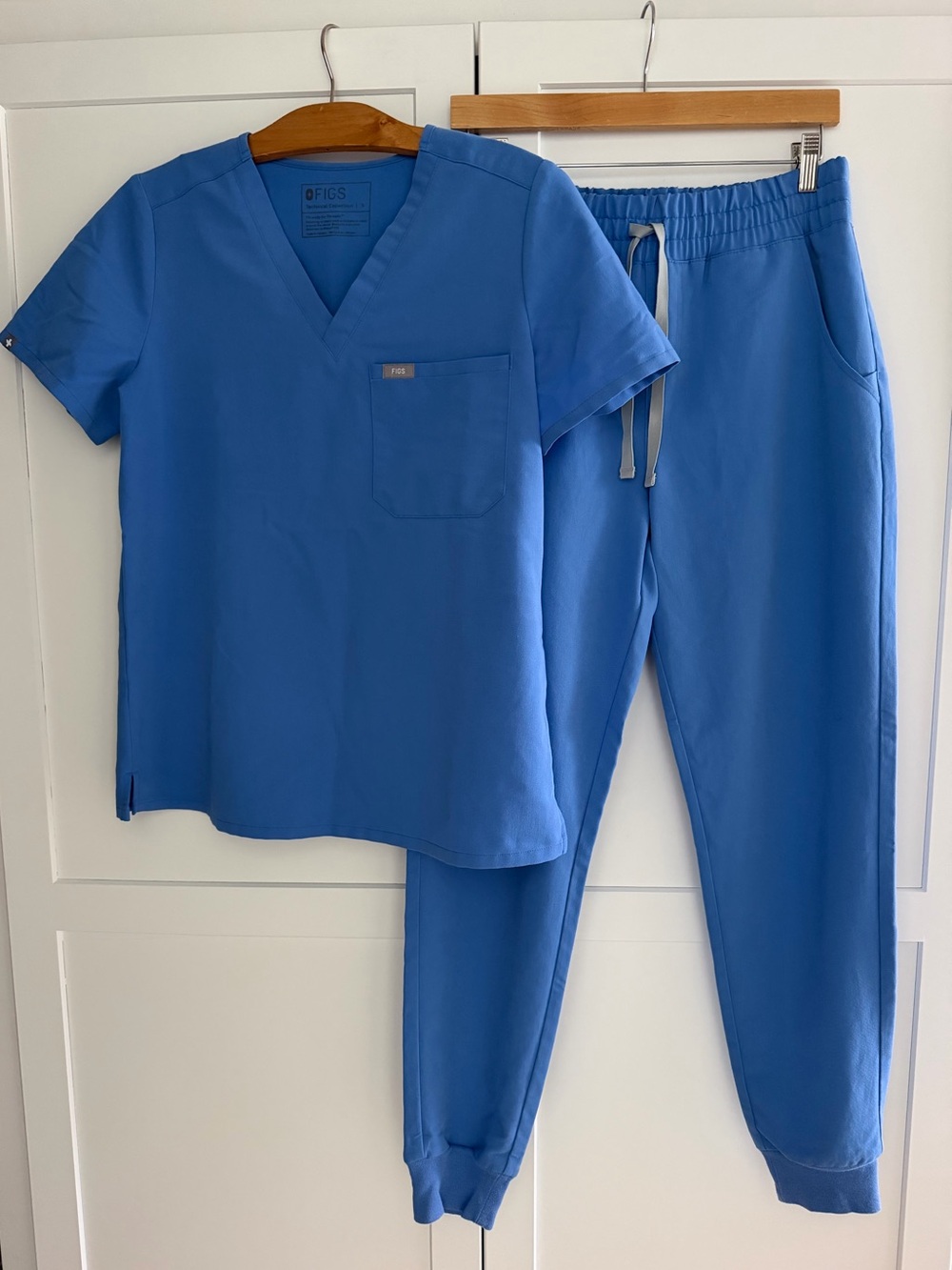 FIGS Scrubs Set, Ceil Blue, Size Small